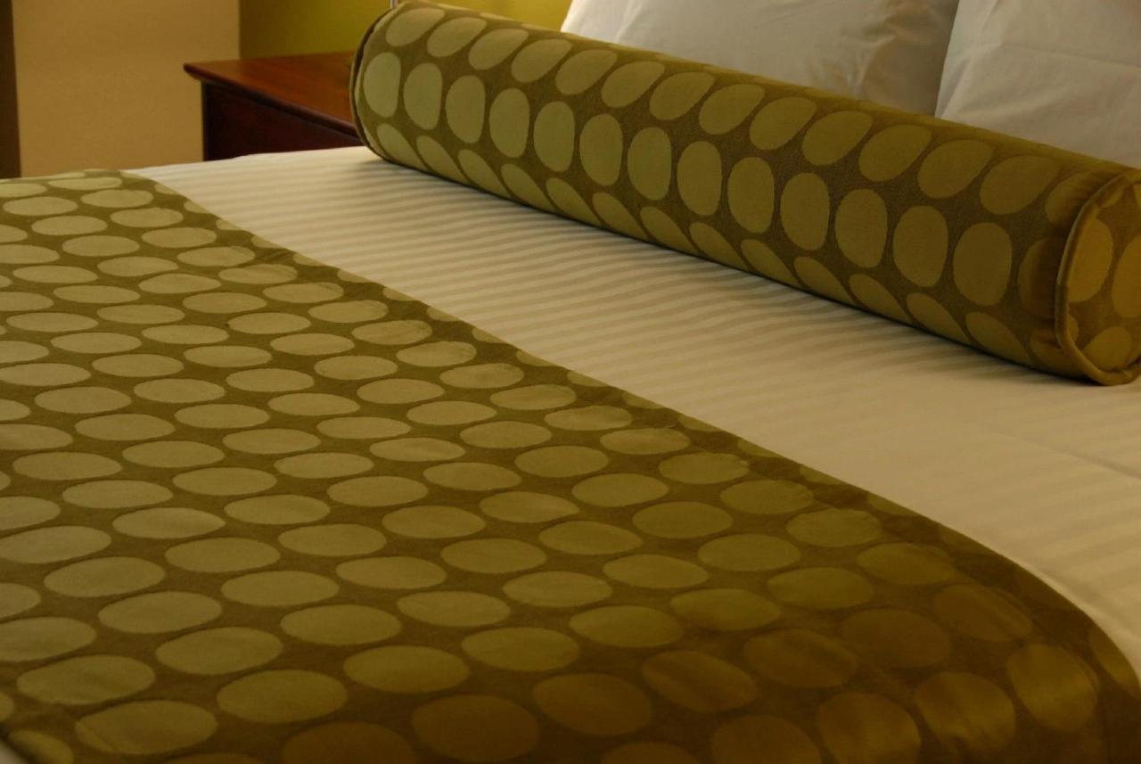 King Room at Cobblestone Inn & Suites - Marquette/Prairie du Chien
