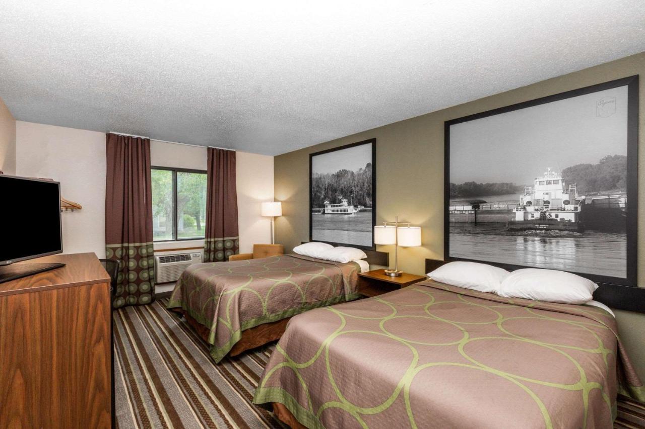 Double Room with Two Double Beds - Smoking at Super 8 by Wyndham Storm Lake