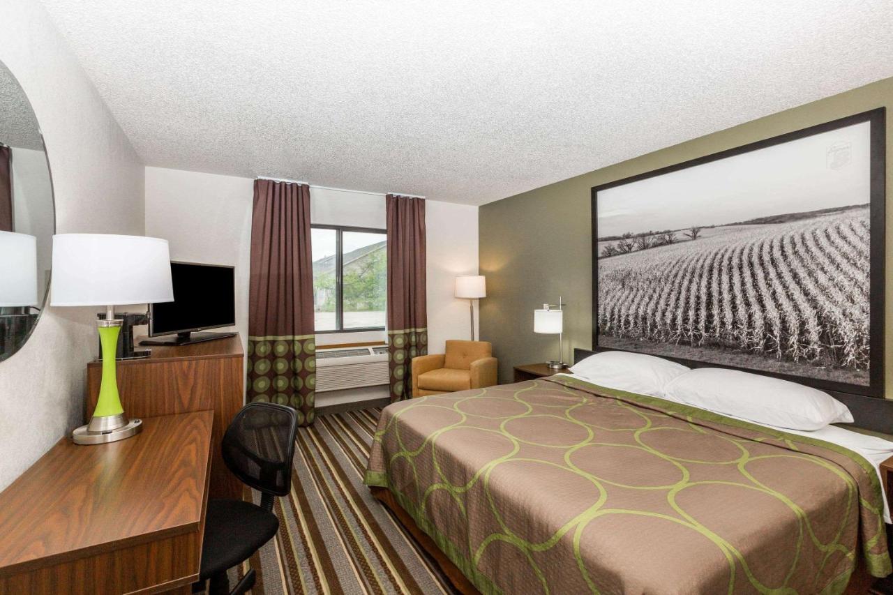 King Room - Non-Smoking at Super 8 by Wyndham Storm Lake