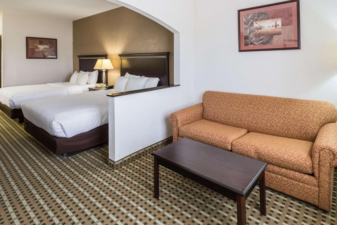 Queen Suite with Two Queen Beds - Non-Smoking at Quality Suites Burleson - Ft. Worth
