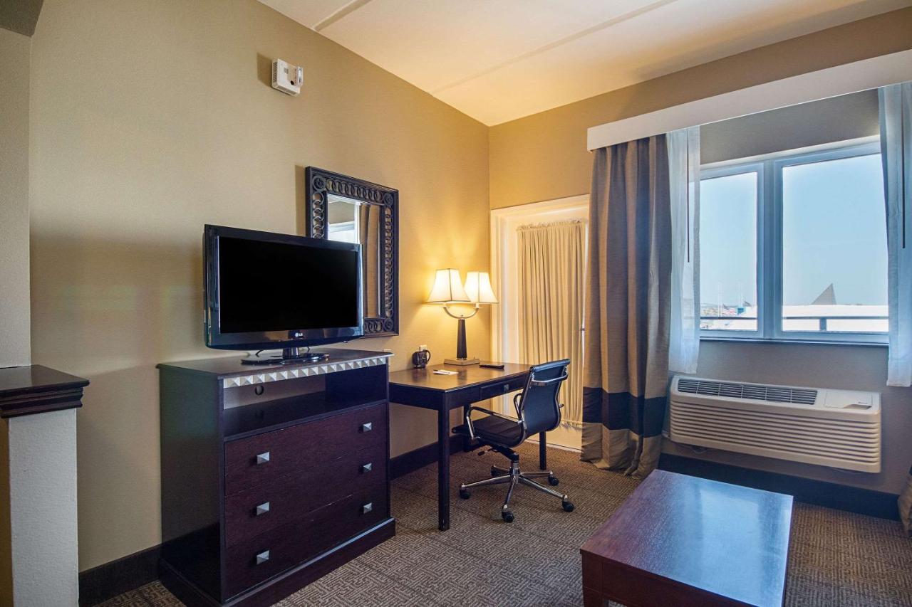 Room #49185609 at Comfort Suites Beachside