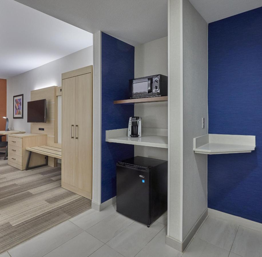 Room Selected at Check-In at Holiday Inn Express Eugene - Springfield, an IHG Hotel
