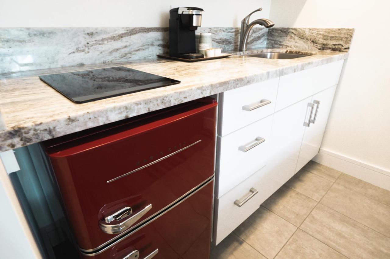 Family Room With Kitchenette at The Twin Fin Hotel