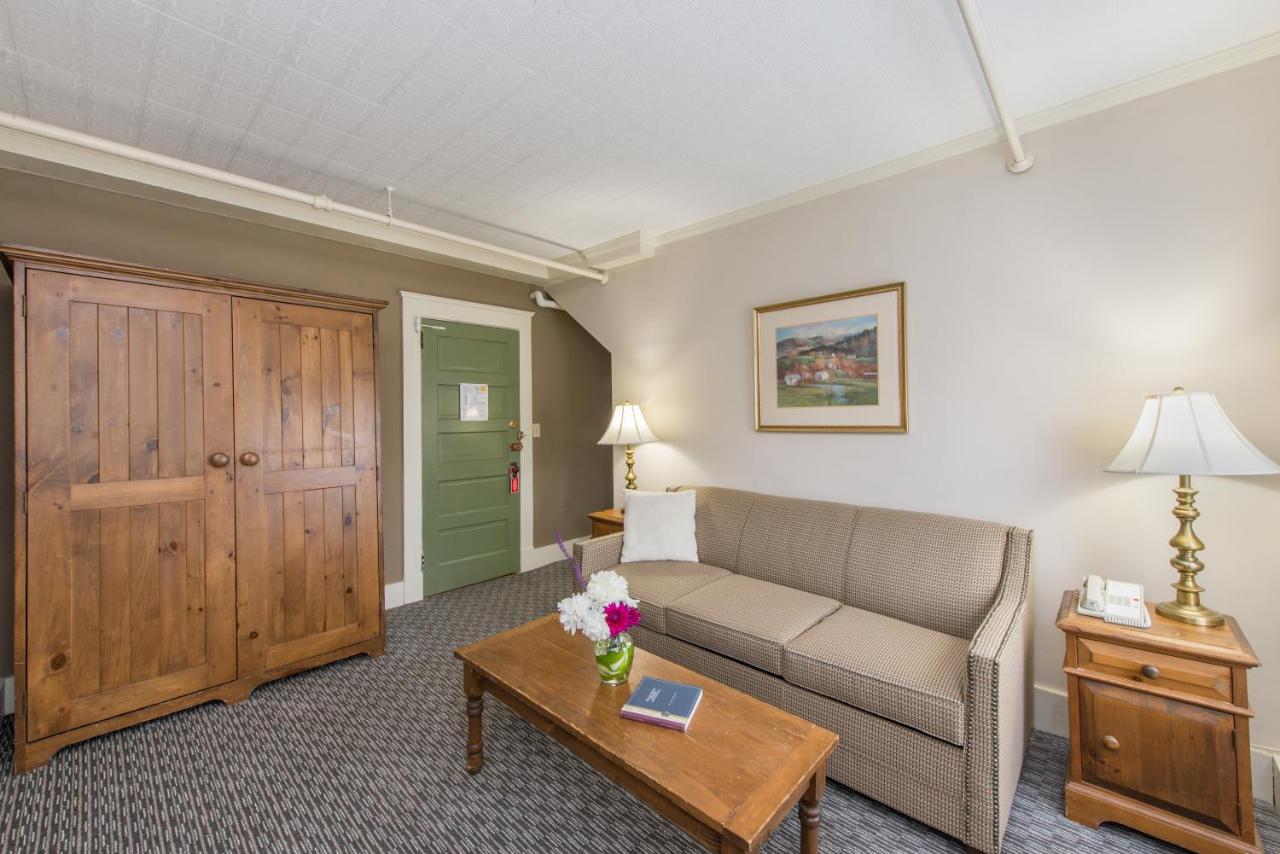 Mountain View Suite Two Room at Eagle Mountain House & Golf Club