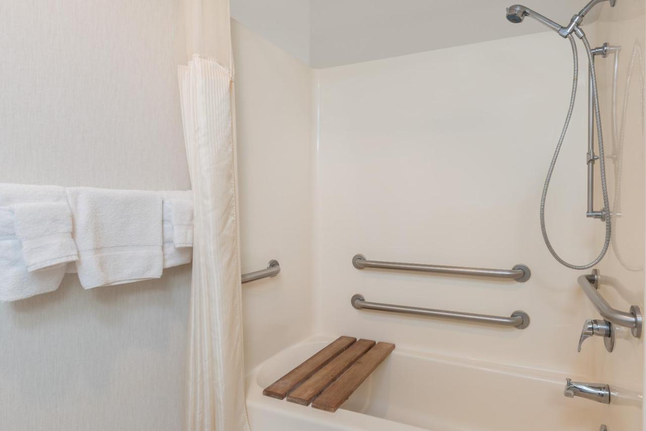 King Room - Disability Access/Non-Smoking at Baymont by Wyndham Hot Springs