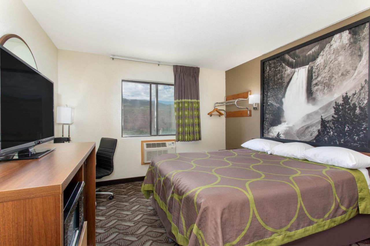 Queen Room - Non-Smoking at Super 8 by Wyndham Dubois