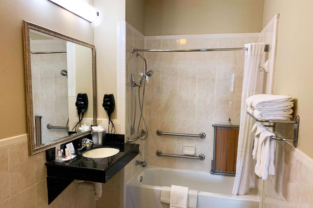 King Suite with Sofa Bed - Mobility Accessible/Non-Smoking at Comfort Suites Texas Ave.