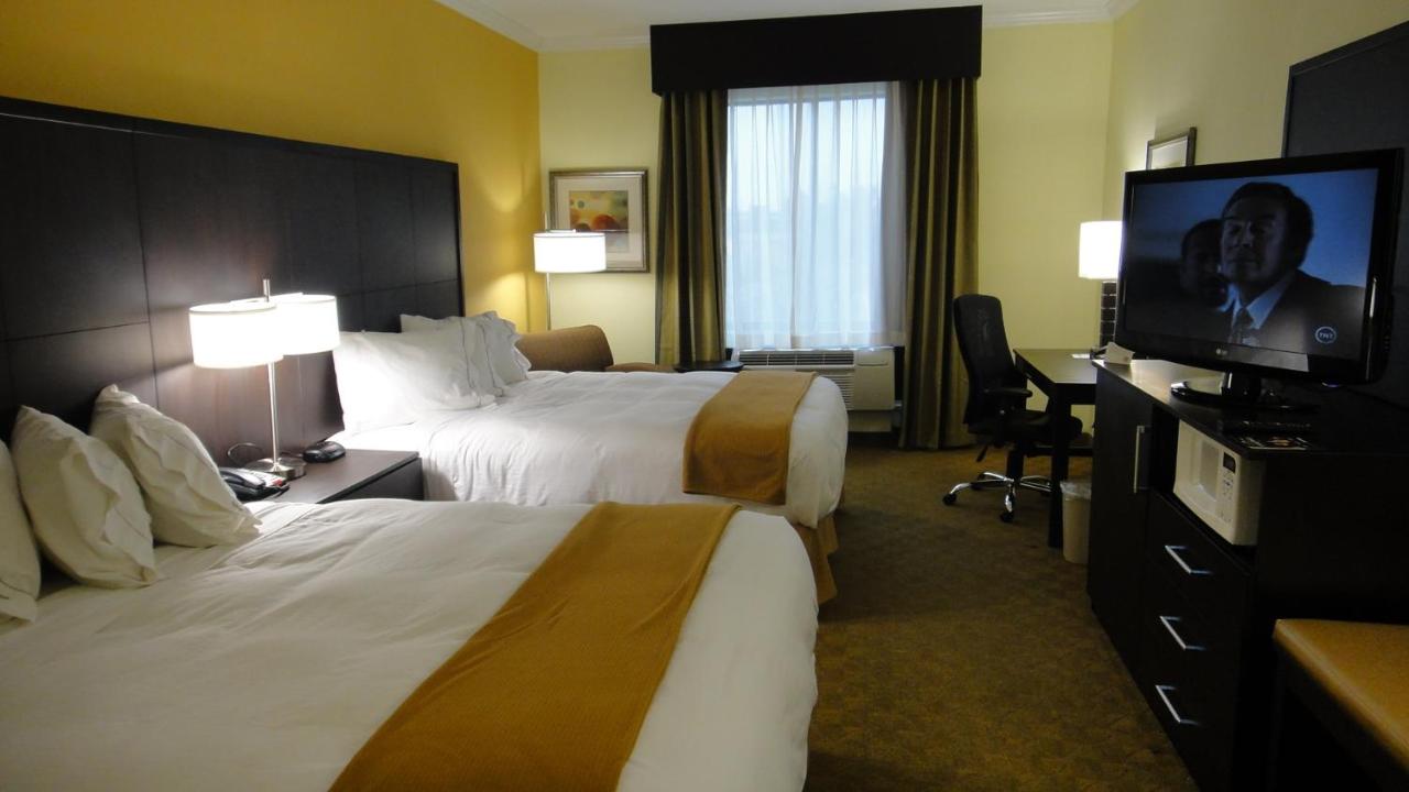  | Holiday Inn Express & Suites Houston North Intercontinental