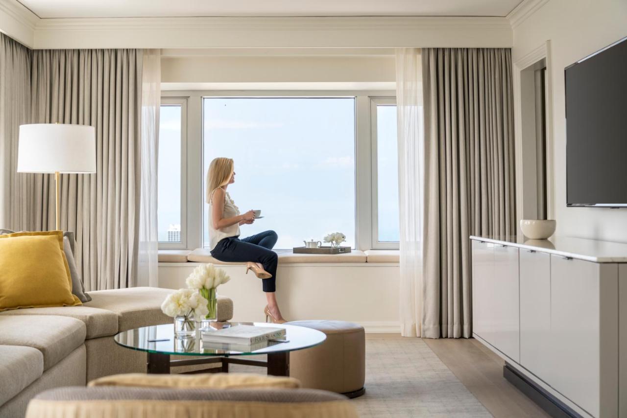 One-Bedroom KIng Suite - Accessible at Four Seasons Hotel Chicago