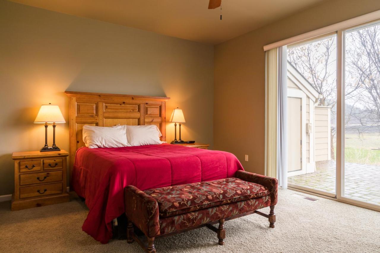 Two-Bedroom Vacation Rental at Running Y Ranch Vacation Home Rentals