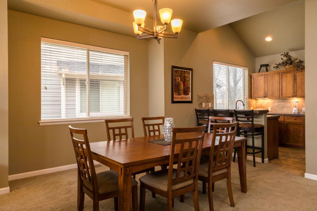 Two-Bedroom Vacation Rental at Running Y Ranch Vacation Home Rentals