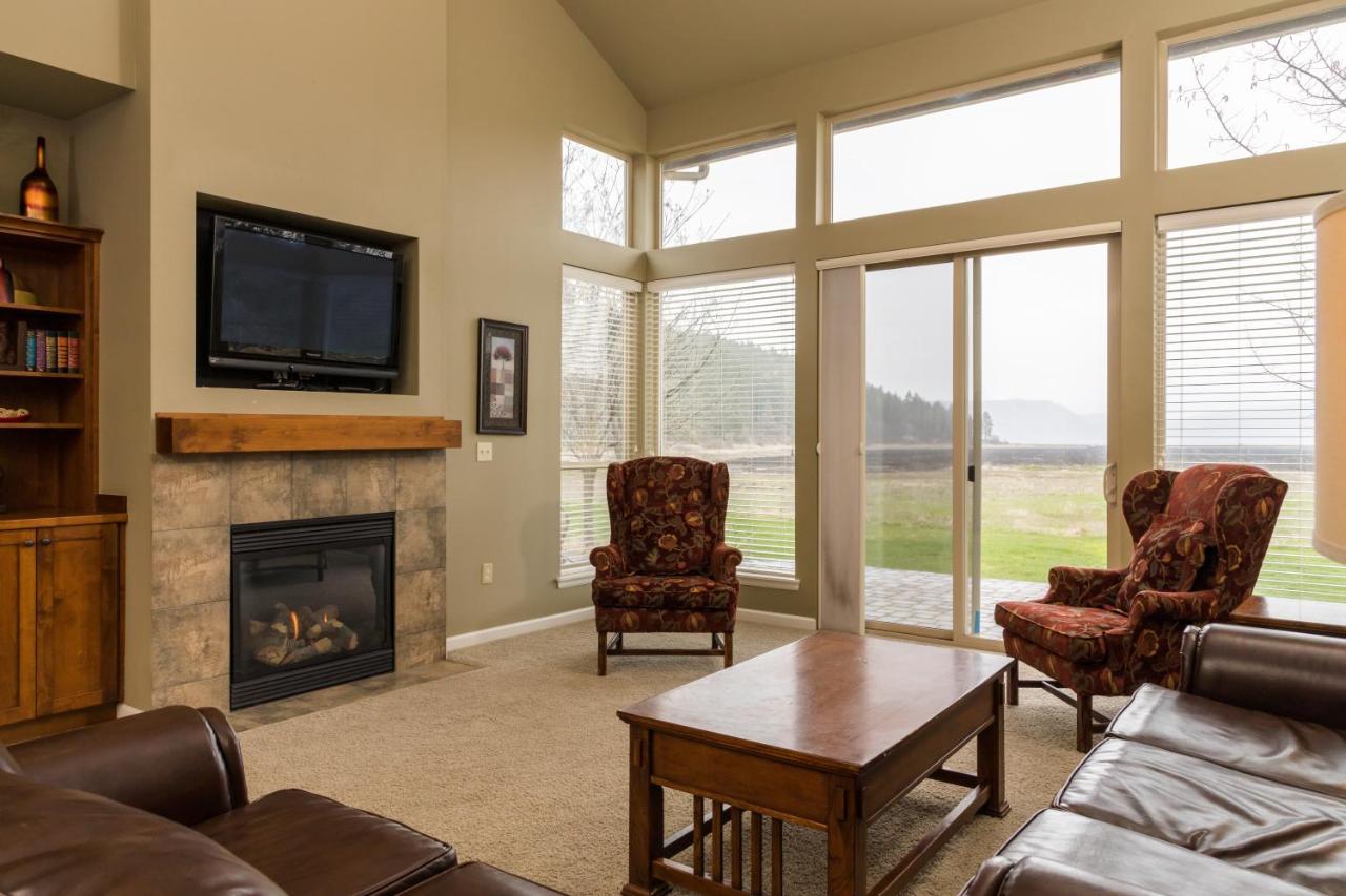 Two-Bedroom Vacation Rental at Running Y Ranch Vacation Home Rentals