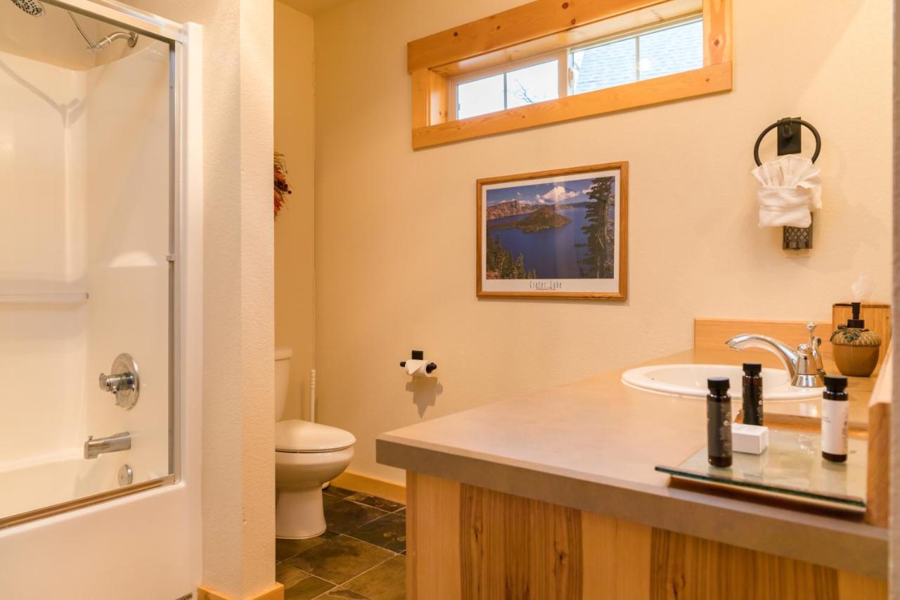 Two-Bedroom Vacation Rental at Running Y Ranch Vacation Home Rentals