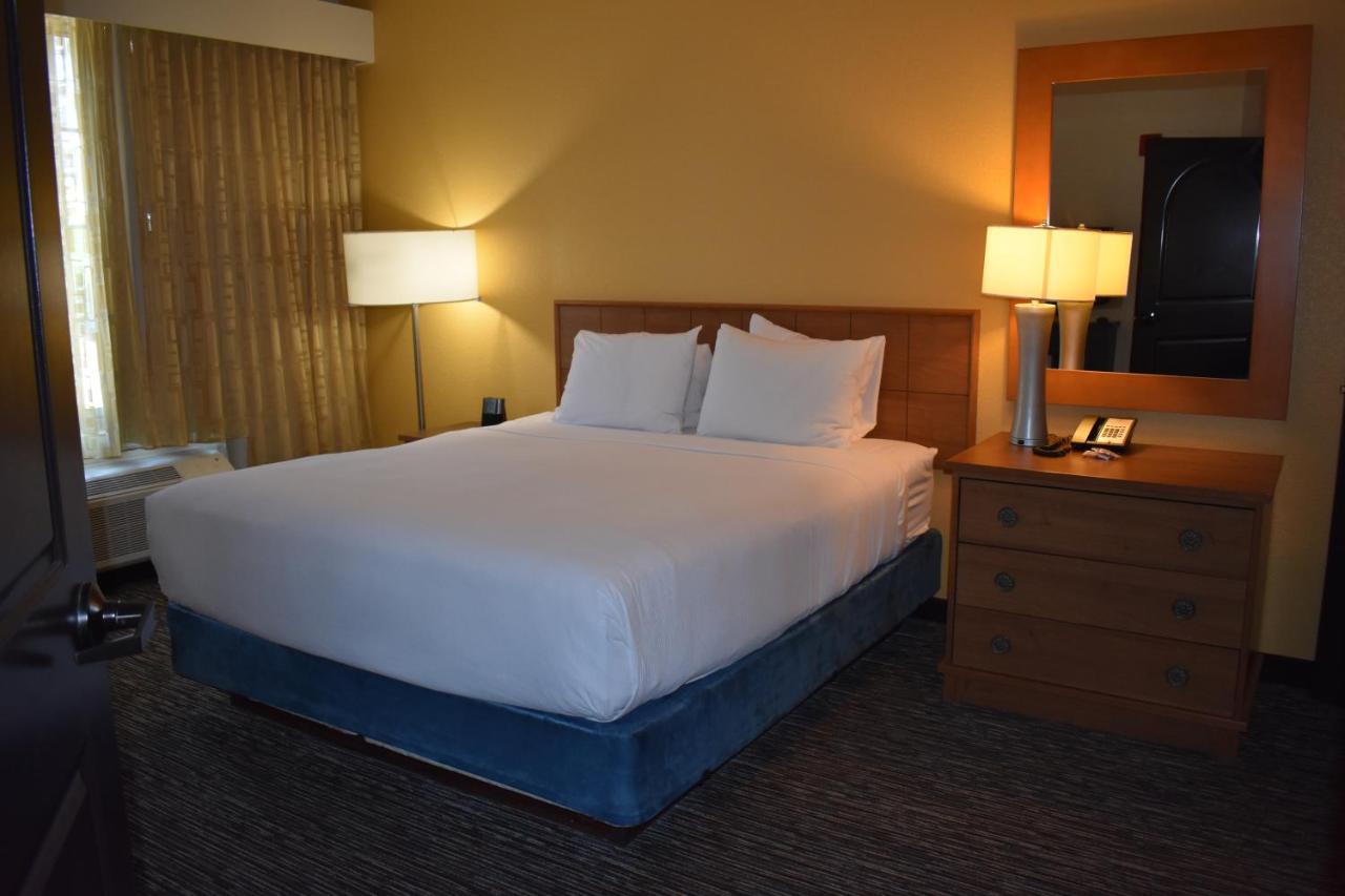 One-Bedroom King Room - Disability Accessible at Studio 6 Carlsbad, CA