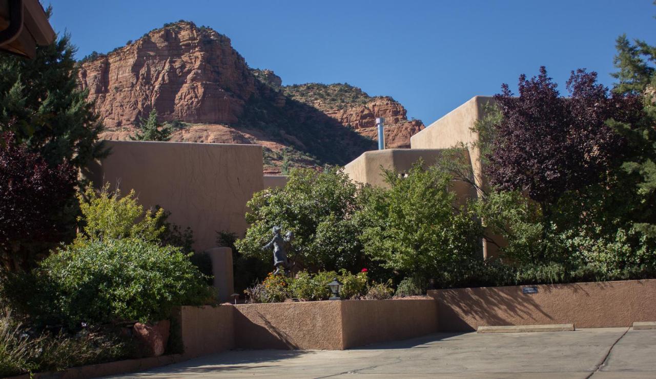 King Studio at Adobe Village Inn