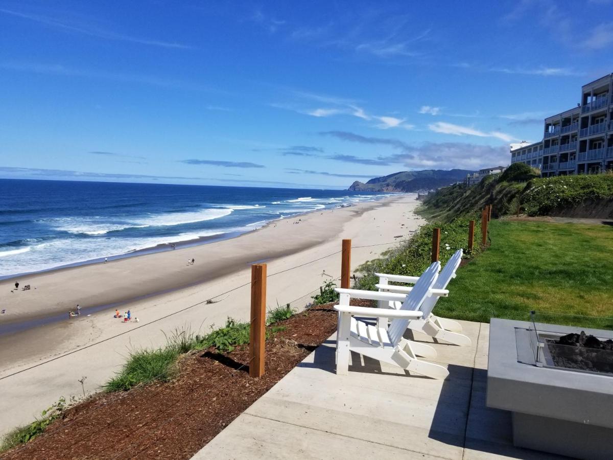 | The Coho Oceanfront Lodge