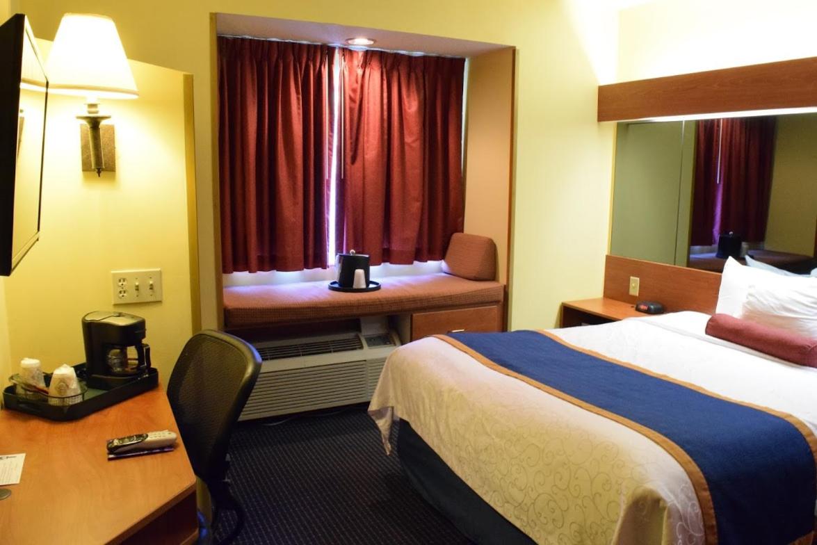 Queen Room at Inn at the Finger Lakes