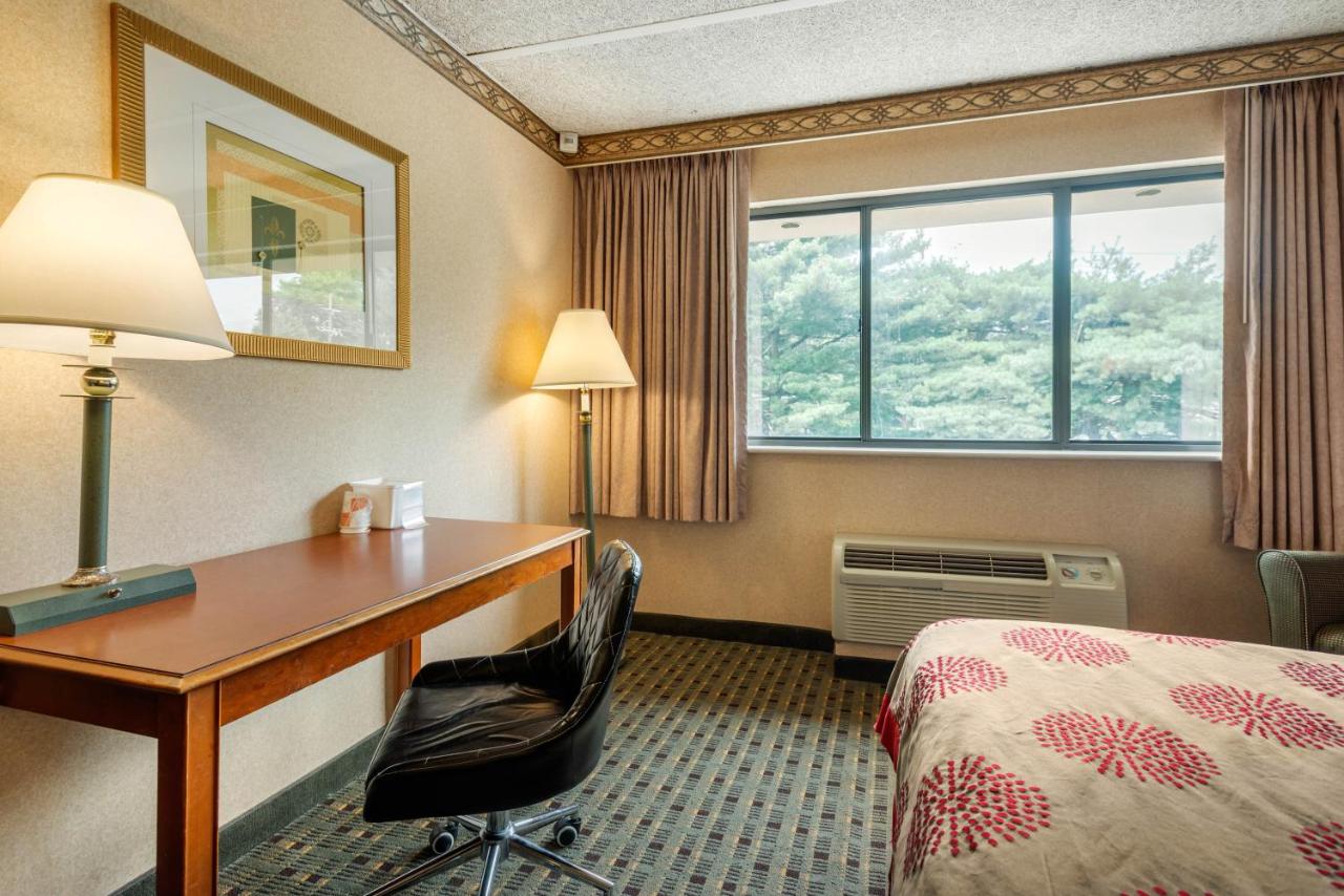  | Ramada by Wyndham Levittown Bucks County