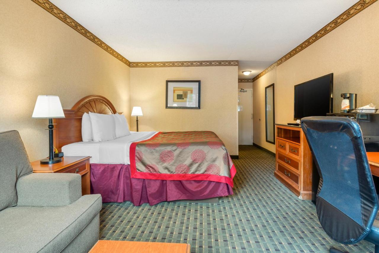  | Ramada by Wyndham Levittown Bucks County