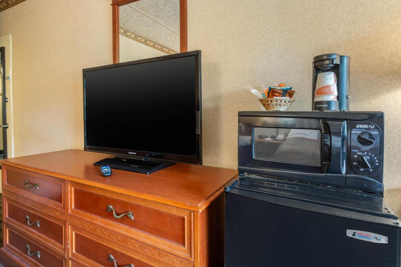  | Ramada by Wyndham Levittown Bucks County