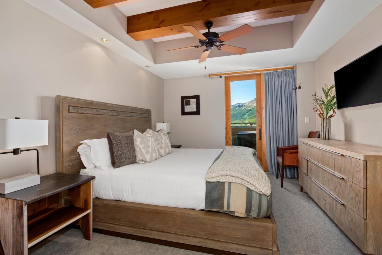 Two-Bedroom Penthouse at Relais & Châteaux Lumière by Dunton