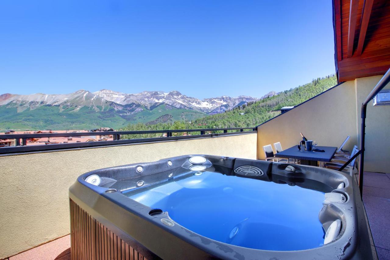 Five-Bedroom Penthouse at Relais & Châteaux Lumière by Dunton