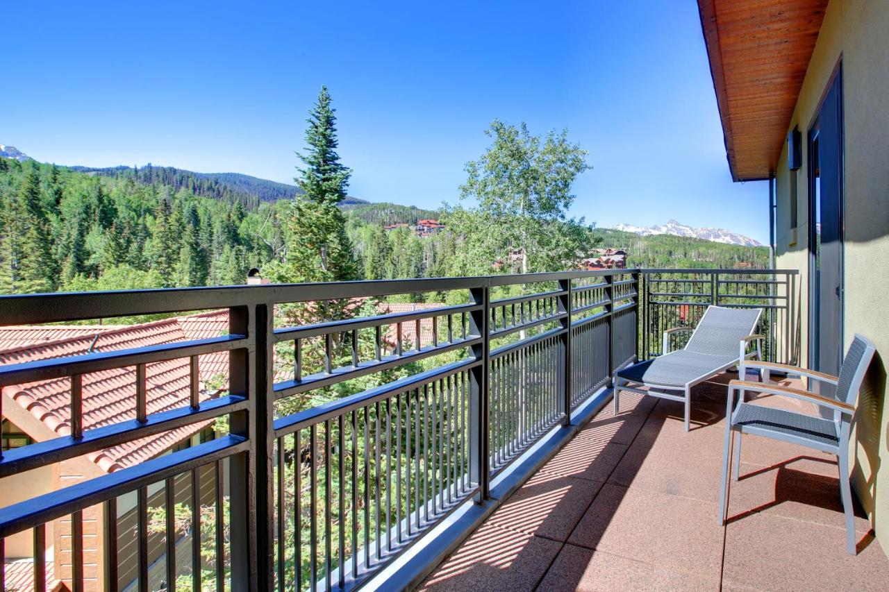 Five-Bedroom Penthouse at Relais & Châteaux Lumière by Dunton