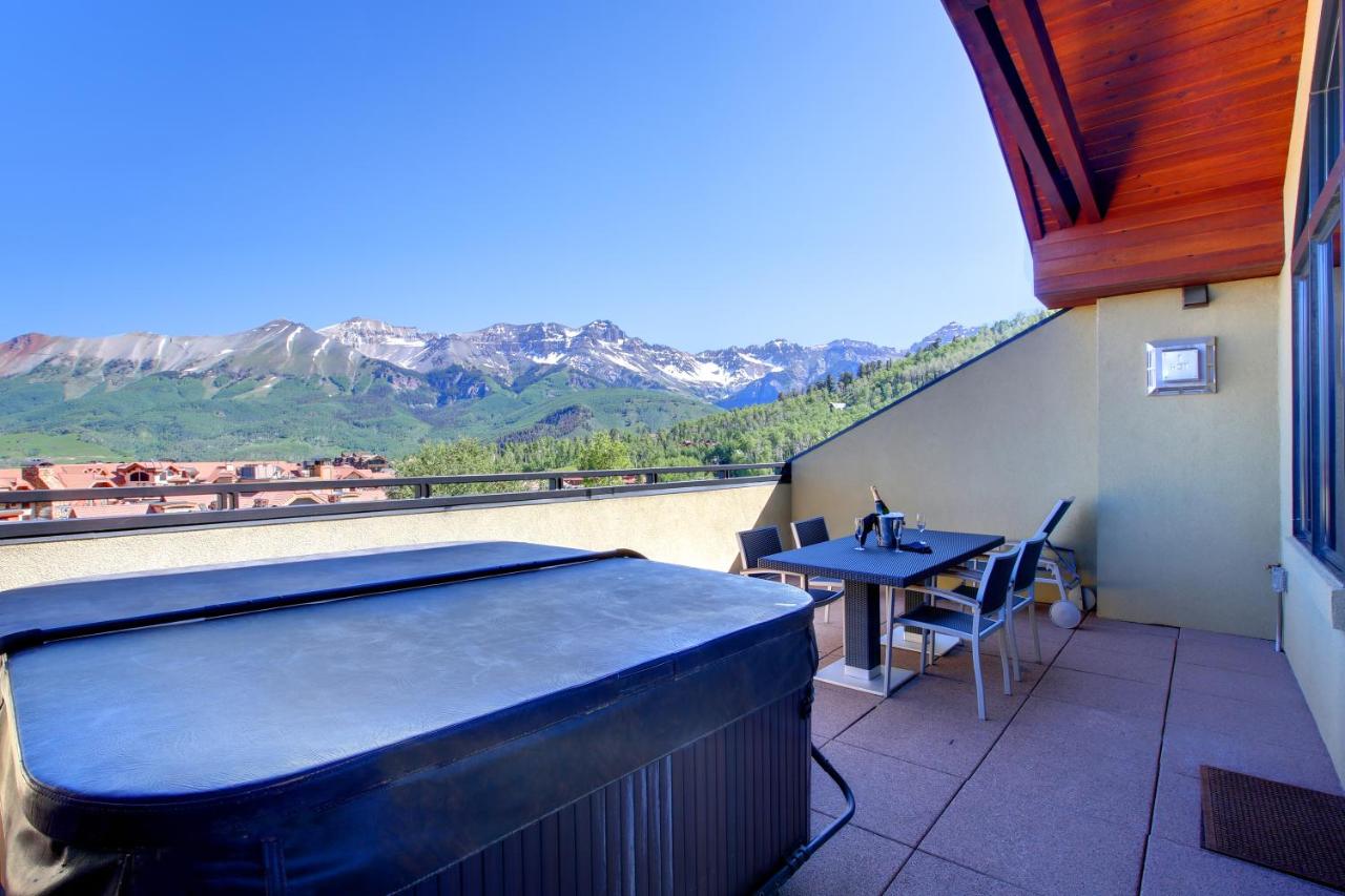 Five-Bedroom Penthouse at Relais & Châteaux Lumière by Dunton