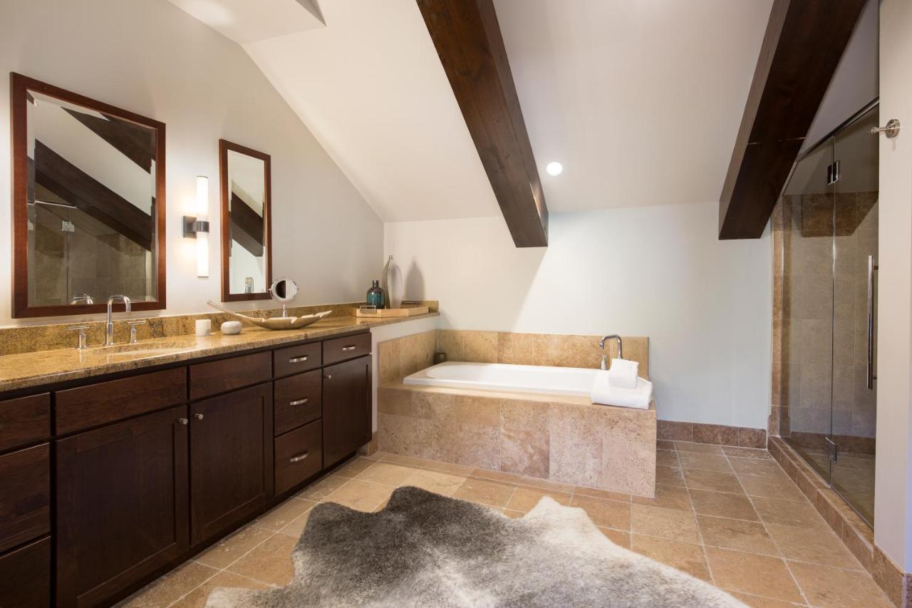 Five-Bedroom Penthouse at Relais & Châteaux Lumière by Dunton