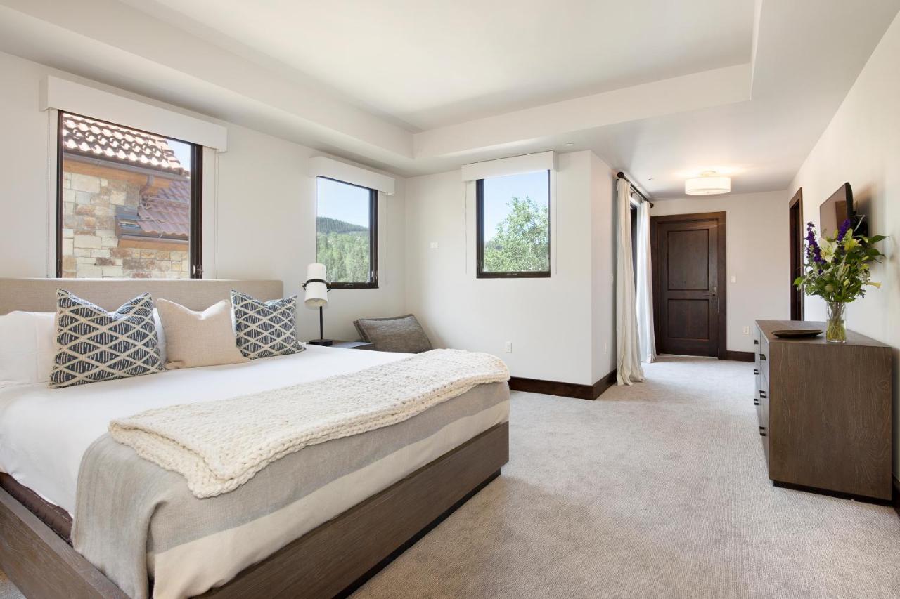 Five-Bedroom Penthouse at Relais & Châteaux Lumière by Dunton