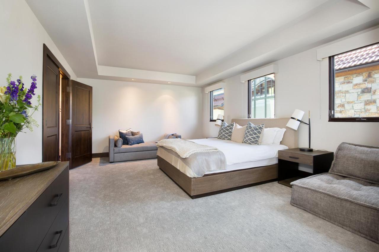 Five-Bedroom Penthouse at Relais & Châteaux Lumière by Dunton
