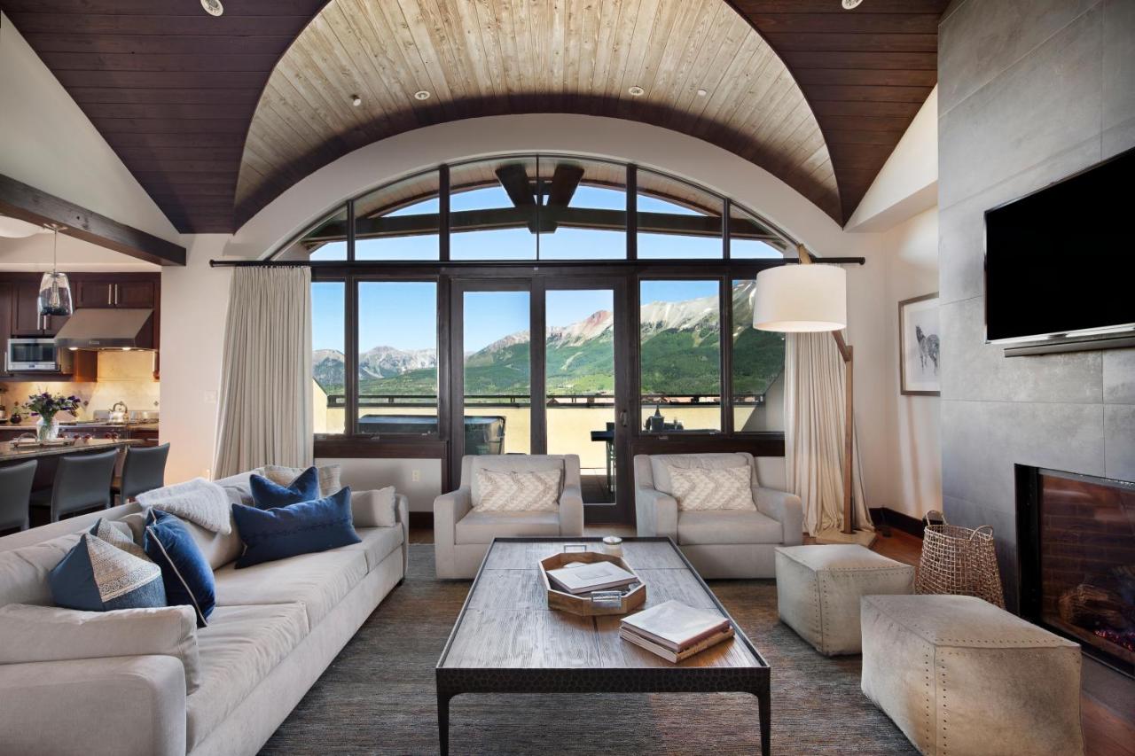 Five-Bedroom Penthouse at Relais & Châteaux Lumière by Dunton