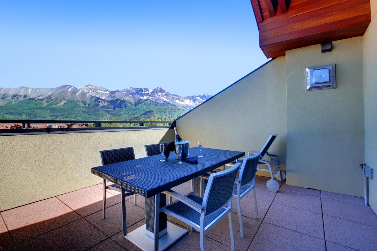 Five-Bedroom Penthouse at Relais & Châteaux Lumière by Dunton