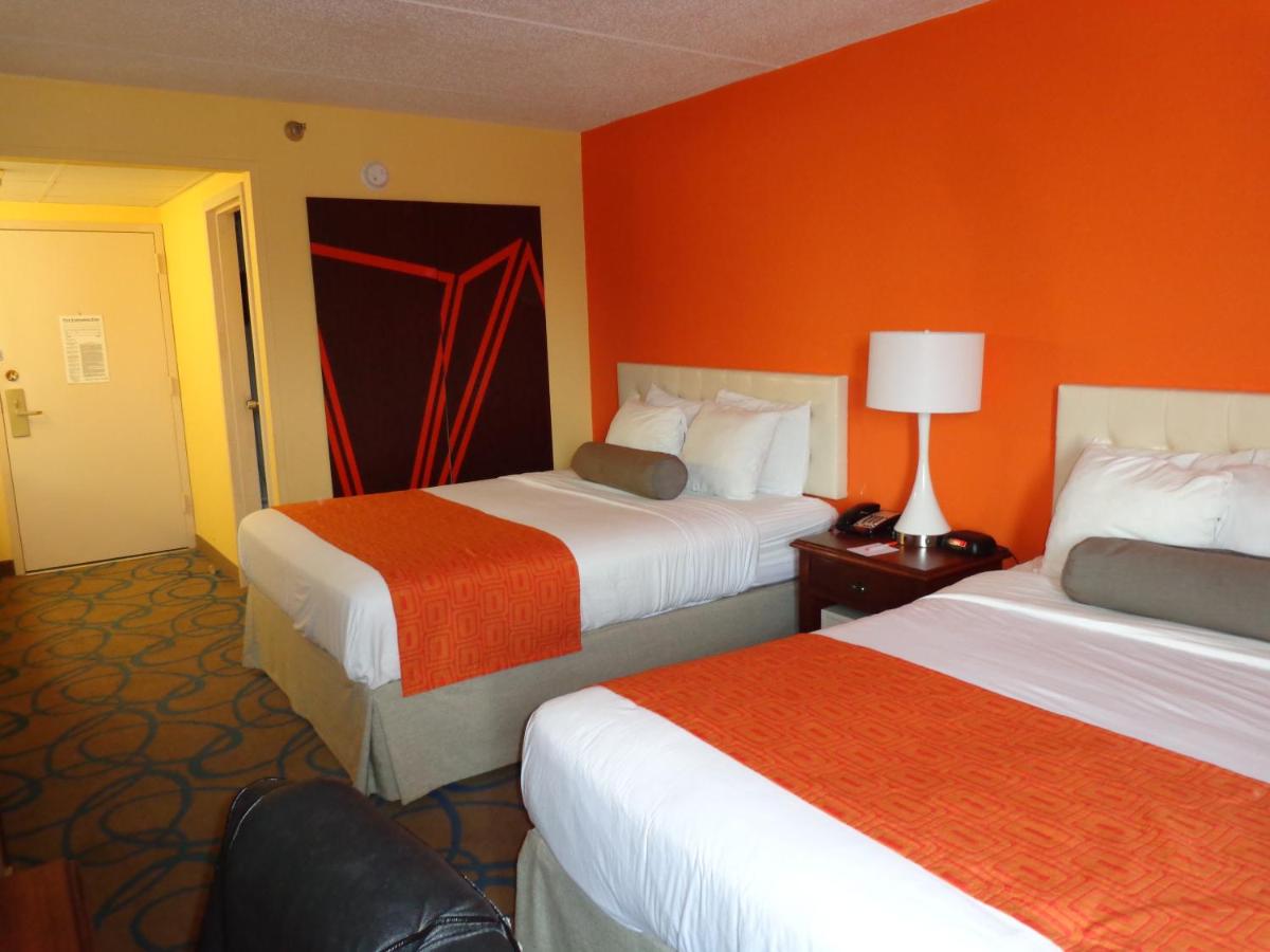 Queen Room with Two Queen Beds - Non-Smoking at Howard Johnson by Wyndham Suffern