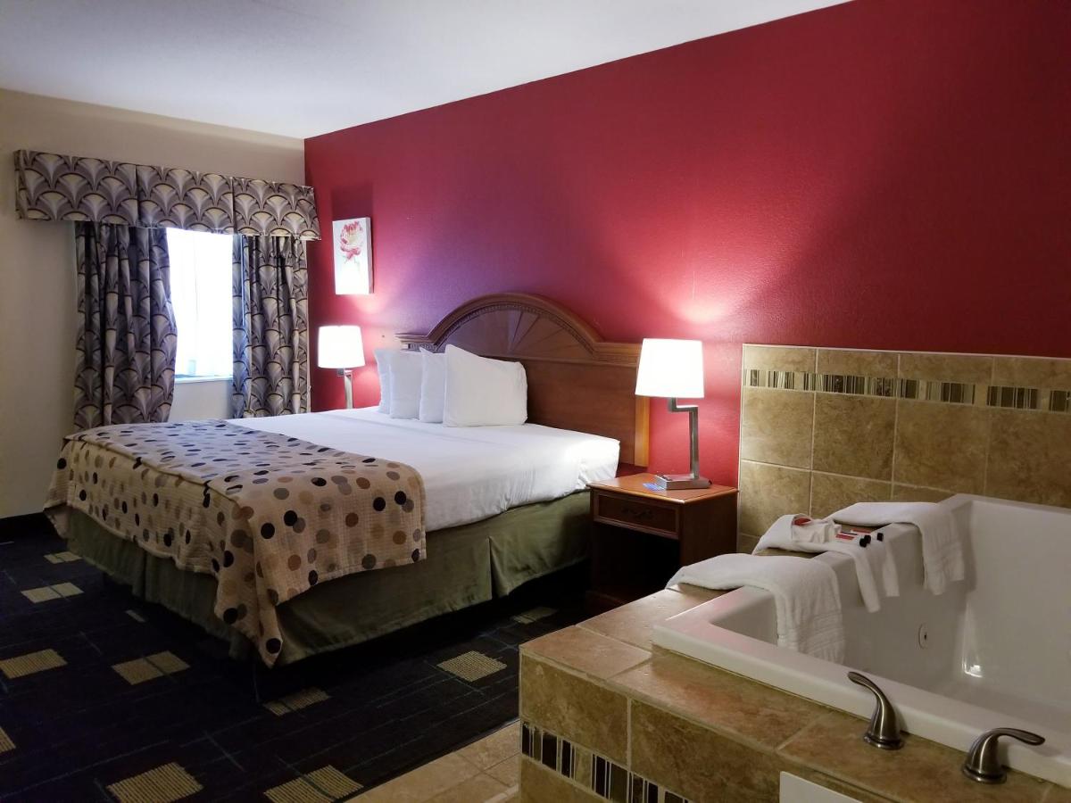 Deluxe King Studio Suite - Non-Smoking at Baymont by Wyndham Indianapolis West