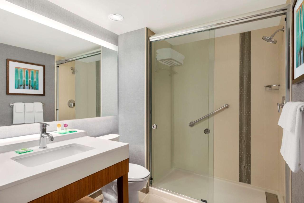 Room, 1 King Bed (High Floor) at Hyatt Place Virginia Beach Town Center