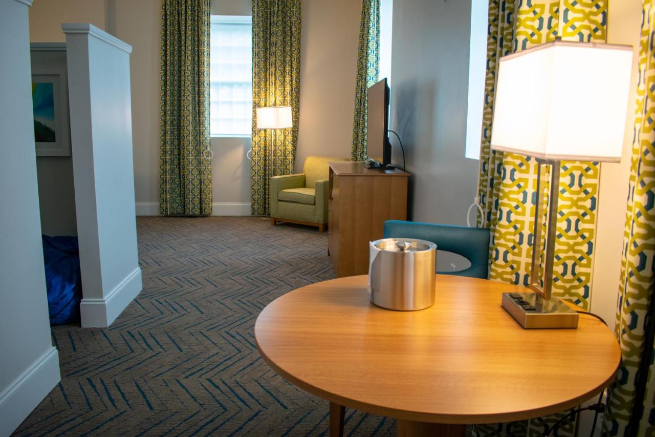 Family Suite at Centennial Plaza Resort Gulfport