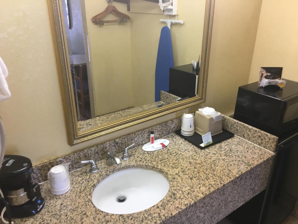 Double Room with Two Double Beds - Non-Smoking at Days Inn by Wyndham Yazoo City