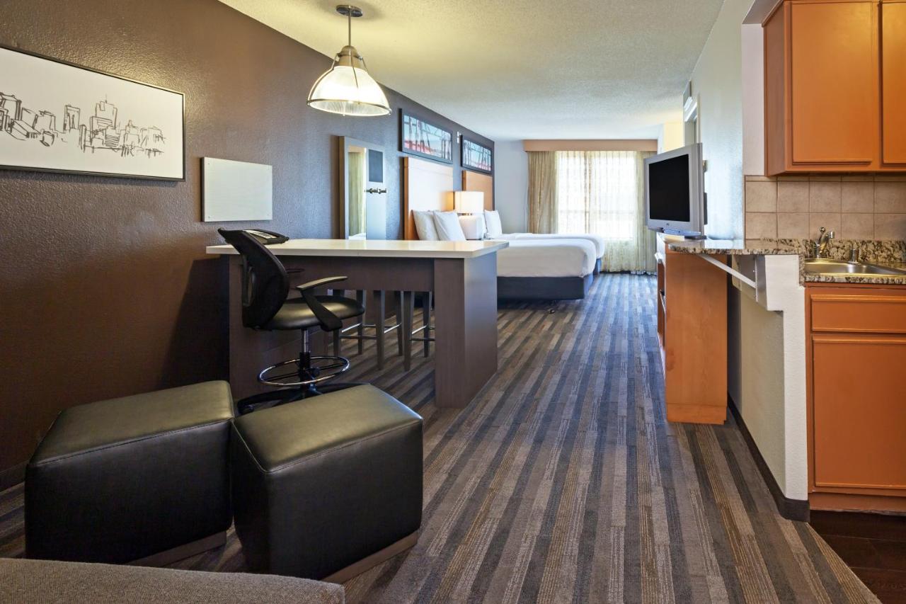 2 Double Beds at HYATT house Houston/Galleria