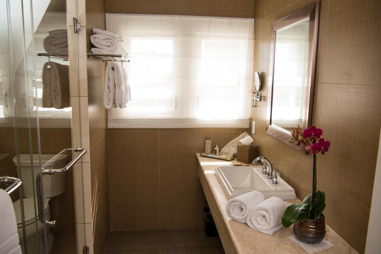 Deluxe Double Room at Sutter Mansion