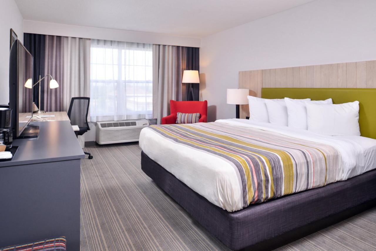 King Room at Country Inn & Suites by Radisson, Tinley Park, IL