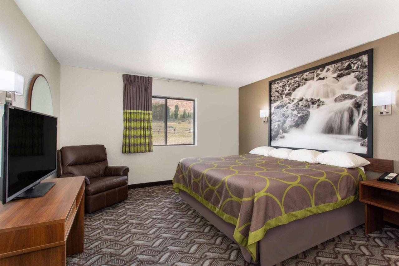 Queen Room - Mobility Access/Non-Smoking at Super 8 by Wyndham Dubois