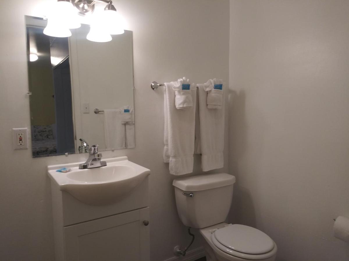 Suite with River View at Bridgewater Inn
