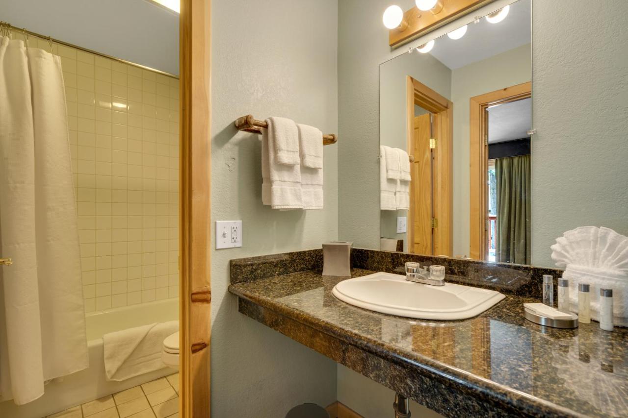 Junior Suite at 3 Peaks Resort & Beach Club
