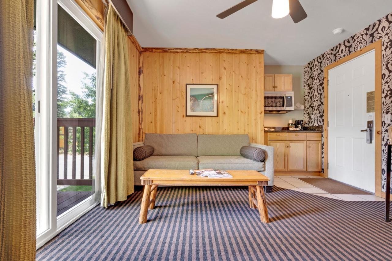 Junior Suite at 3 Peaks Resort & Beach Club