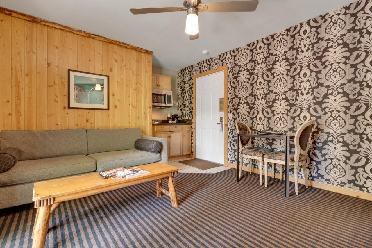 Junior Suite at 3 Peaks Resort & Beach Club