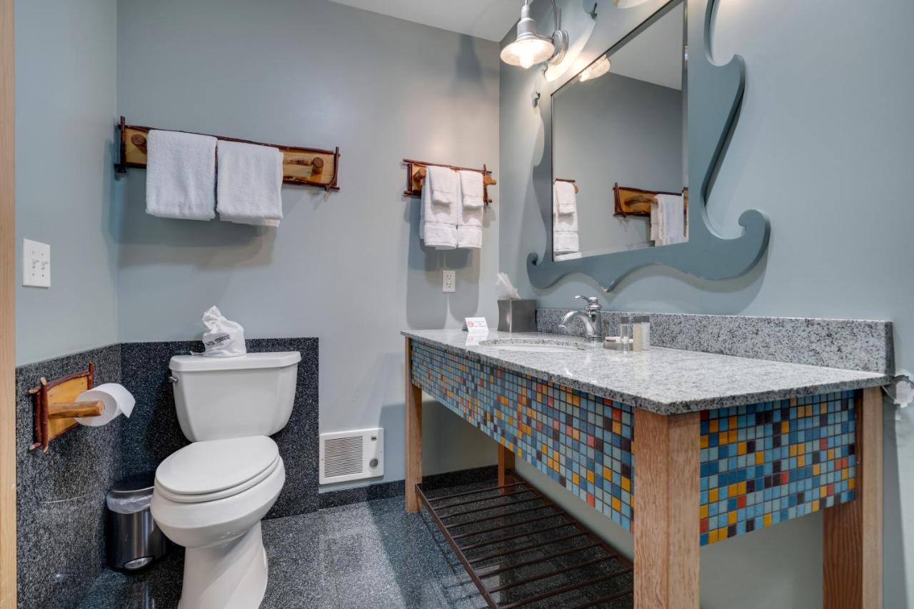 King Suite with Pool View at 3 Peaks Resort & Beach Club