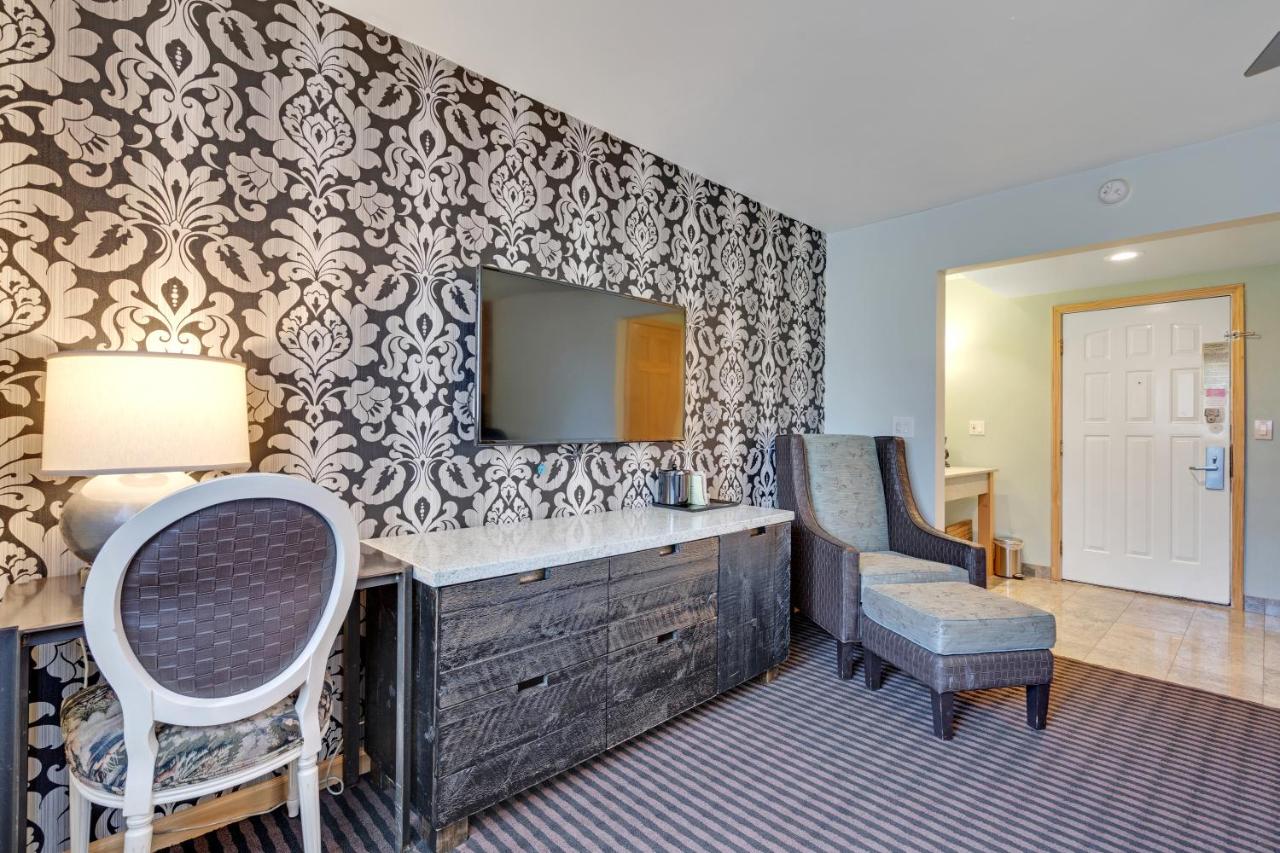 Deluxe Double Room with Two Double Beds at 3 Peaks Resort & Beach Club