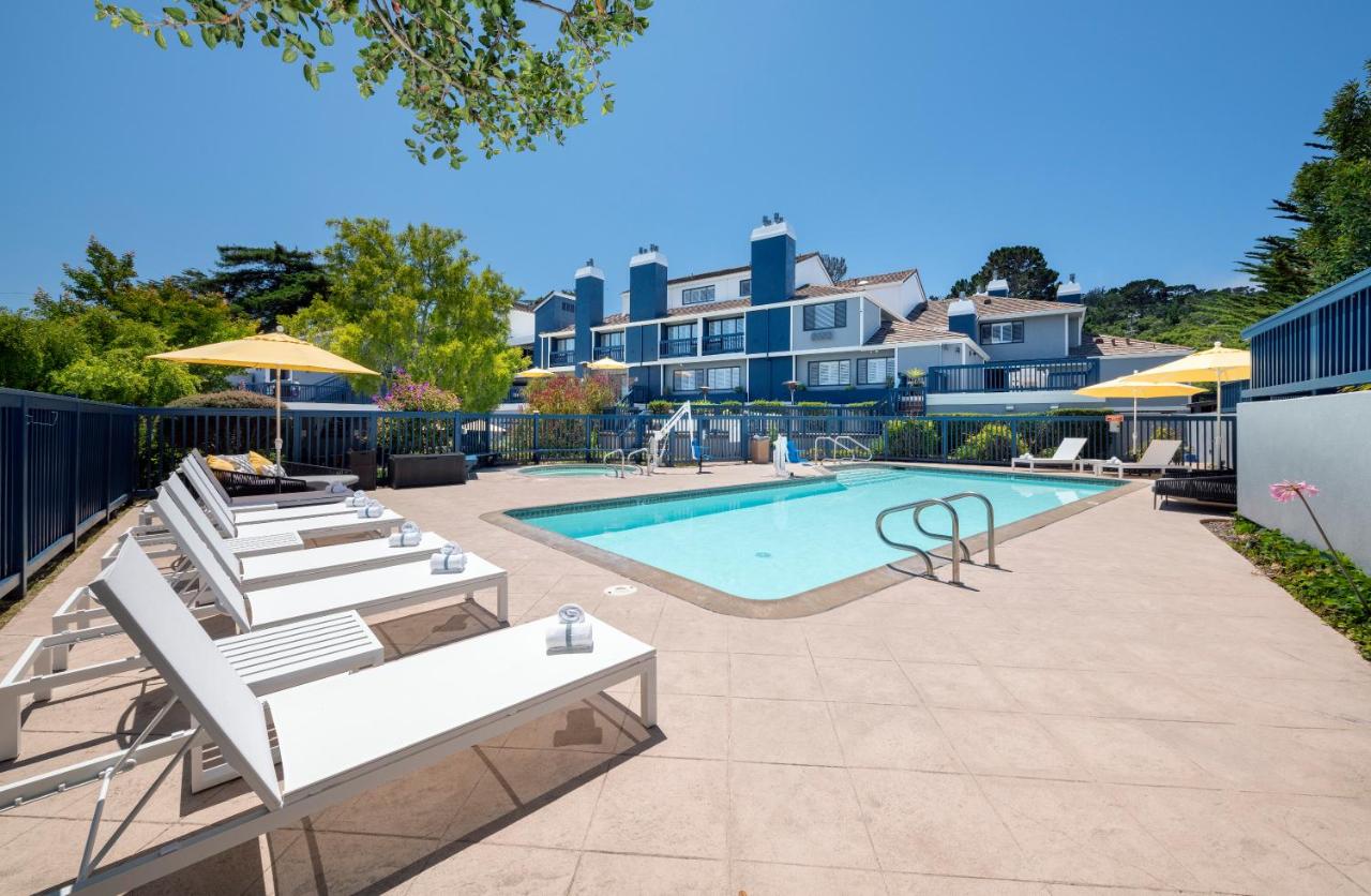 Queen Room - Disability Access at Mariposa Inn & Suites
