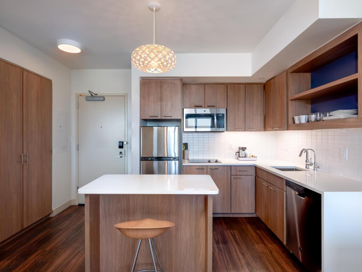 1 Bedroom Suite, 1 King, Sofa bed at Element Boulder Superior